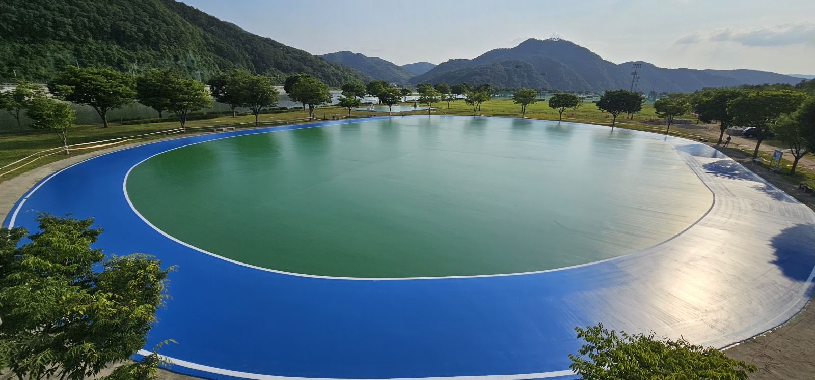 합천 군민체육공원 인라인장.jpg